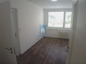 Pronájem bytu 3+1, Praha, Ke kurtům, 84 m2