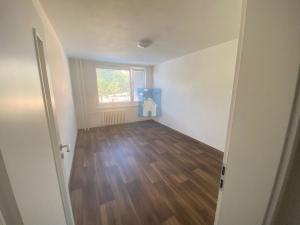 Pronájem bytu 3+1, Praha, Ke kurtům, 84 m2