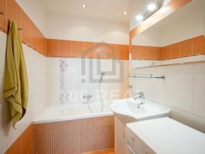 Pronájem bytu 3+1, Hradec Králové, Na Občinách, 86 m2