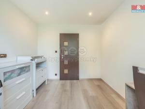 Prodej bytu 3+1, Kladno - Kročehlavy, Děčínská, 68 m2