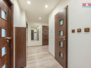 Prodej bytu 3+1, Kladno - Kročehlavy, Děčínská, 68 m2