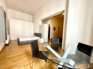 Pronájem bytu 1+kk, Praha - Karlín, Karlínské náměstí, 52 m2
