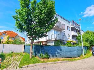 Pronájem bytu 2+1, Praha - Kbely, Pod Nouzovem, 59 m2