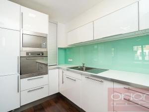 Pronájem bytu 3+kk, Praha - Smíchov, Jeřabinová, 155 m2