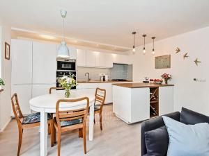 Pronájem bytu 3+kk, Praha - Košíře, Na Šmukýřce, 62 m2