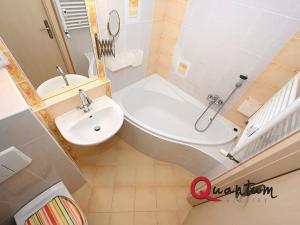 Prodej bytu 2+1, Praha - Vokovice, Mozambická, 52 m2