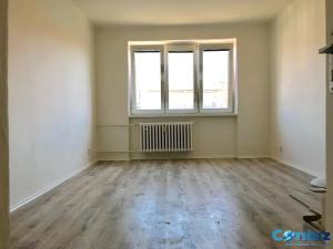 Pronájem bytu 2+kk, Praha - Libeň, Drahobejlova, 33 m2