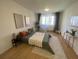 Prodej bytu 3+kk, Praha - Kamýk, Olbramovická, 68 m2