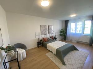 Prodej bytu 3+kk, Praha - Kamýk, Olbramovická, 68 m2