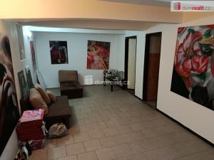 Pronájem obchodního prostoru, Praha - Košíře, Plzeňská, 73 m2