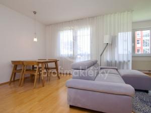 Pronájem bytu 2+kk, Brno, Trýbova, 72 m2