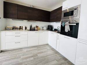 Prodej bytu 2+kk, Praha - Holešovice, V háji, 50 m2