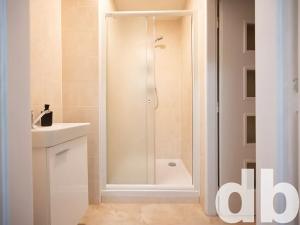 Pronájem komerční nemovitosti, Karlovy Vary, U Koupaliště, 13 m2