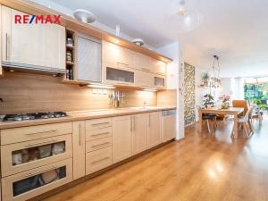 Prodej rodinného domu, Nupaky, K Parku, 156 m2