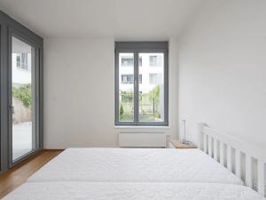 Pronájem bytu 2+kk, Praha - Jinonice, Walterovo náměstí, 49 m2