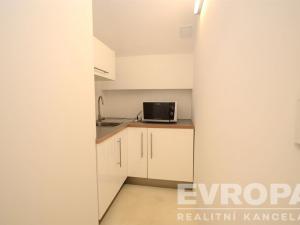Pronájem obchodního prostoru, Praha - Holešovice, Na Maninách, 250 m2