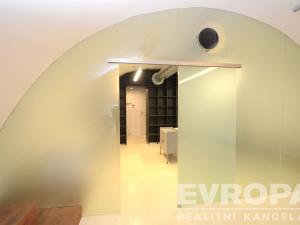 Pronájem obchodního prostoru, Praha - Holešovice, Na Maninách, 250 m2
