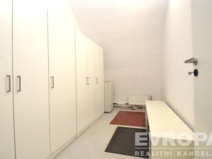 Pronájem obchodního prostoru, Praha - Holešovice, Na Maninách, 250 m2