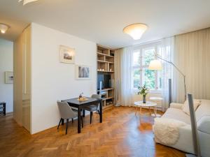 Pronájem bytu 2+kk, Praha - Nusle, Bartoškova, 50 m2