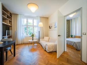 Pronájem bytu 2+kk, Praha - Nusle, Bartoškova, 50 m2