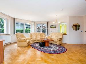 Prodej rodinného domu, Mladá Boleslav - Mladá Boleslav III, Prostřední, 290 m2