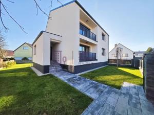 Prodej rodinného domu, Jindřichův Hradec, Spojovací, 297 m2