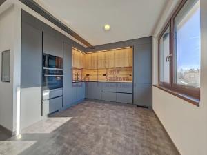 Prodej rodinného domu, Jindřichův Hradec, Spojovací, 297 m2