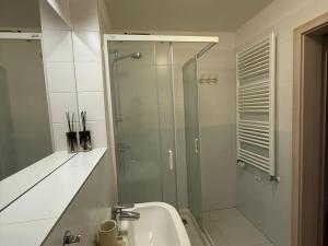 Pronájem bytu 1+kk, Praha - Stodůlky, Holýšovská, 36 m2
