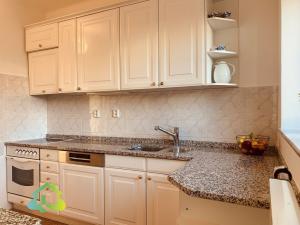 Pronájem bytu 4+1, Praha - Střešovice, Farní, 100 m2