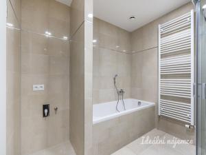 Pronájem bytu 3+kk, Praha - Hloubětín, Domalípova, 89 m2