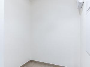 Pronájem bytu 3+kk, Praha - Hloubětín, Domalípova, 89 m2