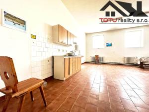 Pronájem kanceláře, Černožice, 400 m2