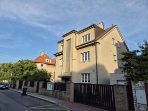 Pronájem kanceláře, Praha - Břevnov, Na břevnovské pláni, 60 m2