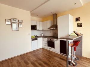 Pronájem bytu 2+kk, Praha - Motol, Jeřabinová, 44 m2