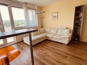 Pronájem bytu 2+kk, Praha - Motol, Jeřabinová, 44 m2