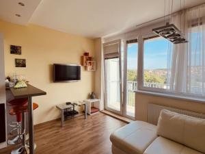 Pronájem bytu 2+kk, Praha - Motol, Jeřabinová, 44 m2