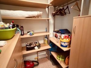 Pronájem bytu 2+kk, Praha - Motol, Jeřabinová, 44 m2