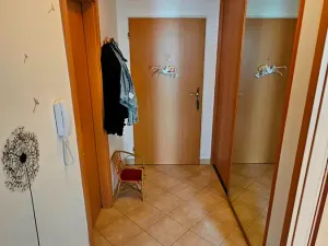 Pronájem bytu 2+kk, Praha - Hlubočepy, Voskovcova, 45 m2