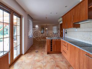 Prodej rodinného domu, Svárov, Na Stráni, 340 m2