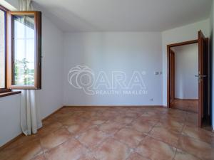 Prodej rodinného domu, Svárov, Na Stráni, 340 m2