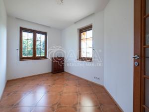 Prodej rodinného domu, Svárov, Na Stráni, 340 m2