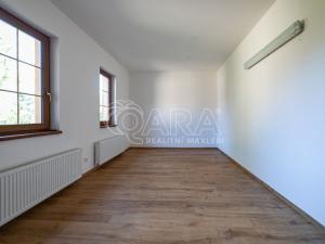 Prodej rodinného domu, Svárov, Na Stráni, 340 m2