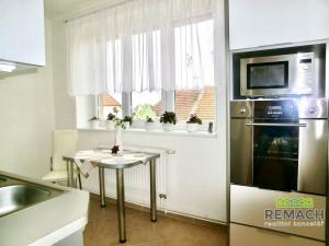 Pronájem bytu 1+1, Uherský Brod, Hradišťská, 38 m2