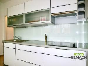 Pronájem bytu 1+1, Uherský Brod, Hradišťská, 38 m2