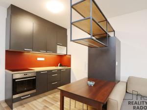 Pronájem bytu 1+kk, Praha - Strašnice, Zvěřinova, 38 m2