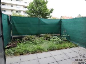 Pronájem bytu 1+kk, Praha - Strašnice, Zvěřinova, 38 m2