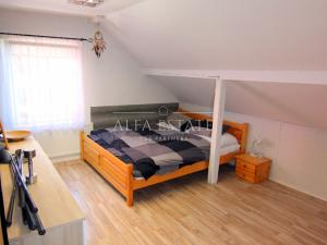 Prodej rodinného domu, Šemnice, 261 m2
