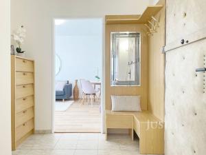 Prodej bytu 4+1, Praha - Troja, U Pentlovky, 73 m2