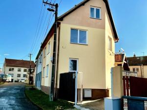 Pronájem bytu 2+kk, Uherské Hradiště - Jarošov, Na Návsi, 34 m2