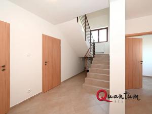 Pronájem rodinného domu, Praha - Miškovice, Před skálou, 135 m2
